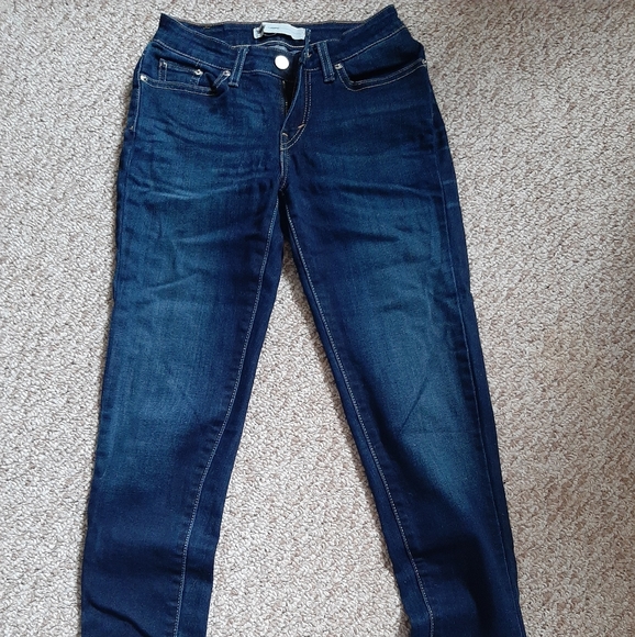 Levi's Skinny Jeans - Picture 1 of 4
